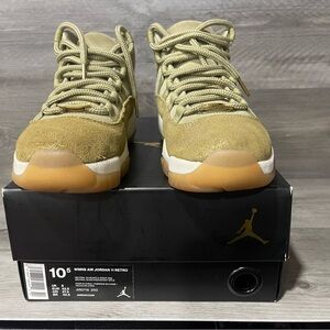 Jordan Athletic Shoes in Olive and Gum